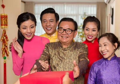 Tặng quà tết như thế nào để mang lại may mắn cho người biếu và người nhận Tặng quà tết như thế nào để mang lại may mắn cho người biếu và người nhận